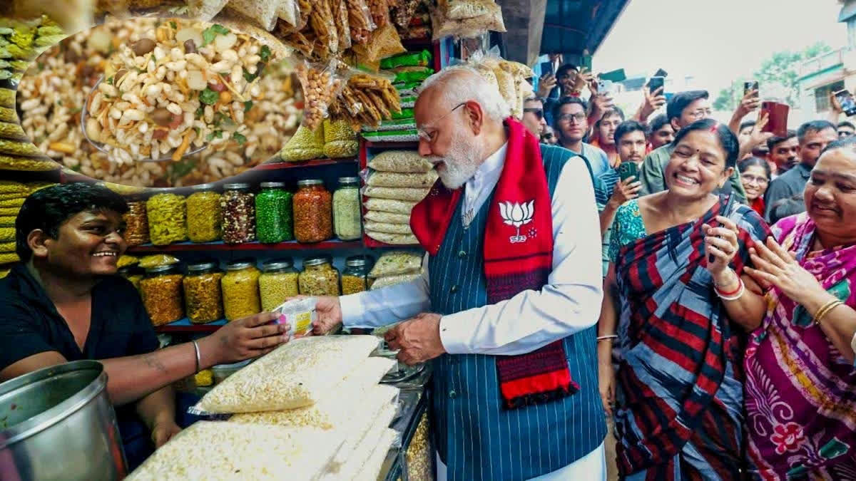 PM Modi met a local #jhalmuri seller in #WestBengal