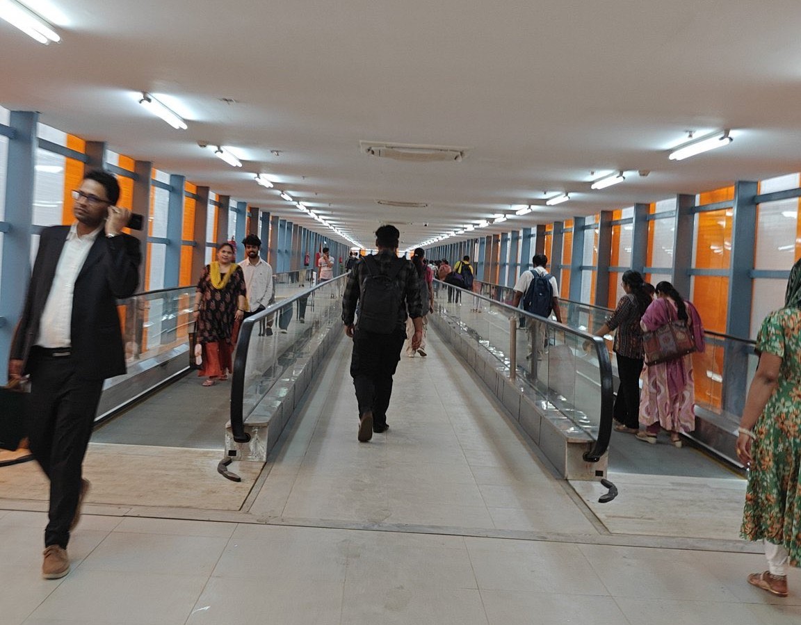 Noida Gets Delhi-NCR’s First AC Skywalk: Sector 51 to Sector 52 in Just 5 Minutes